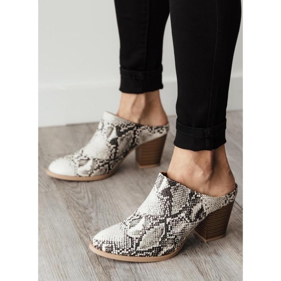 Shoes - ❤️ Snakeskin print slip on grey mules 1 LEFT!!!